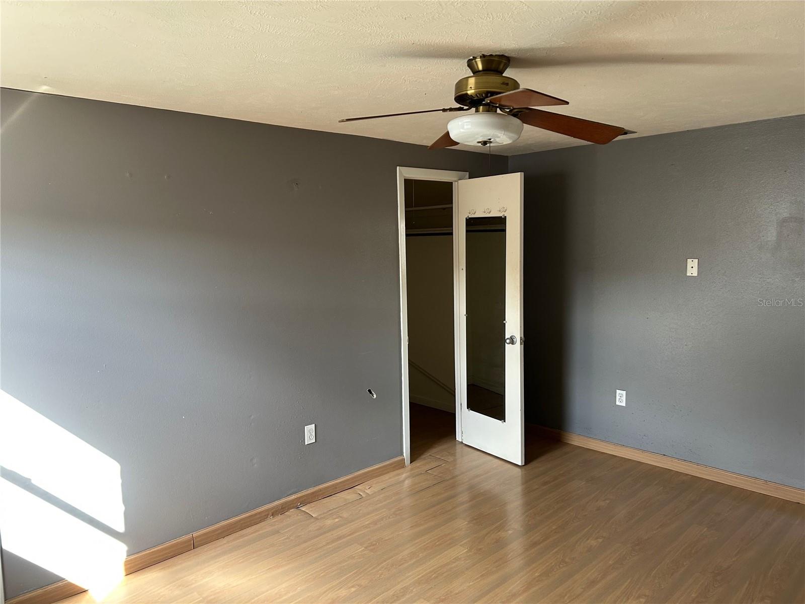 Image 19 of 46 For 1815 Lowry Avenue