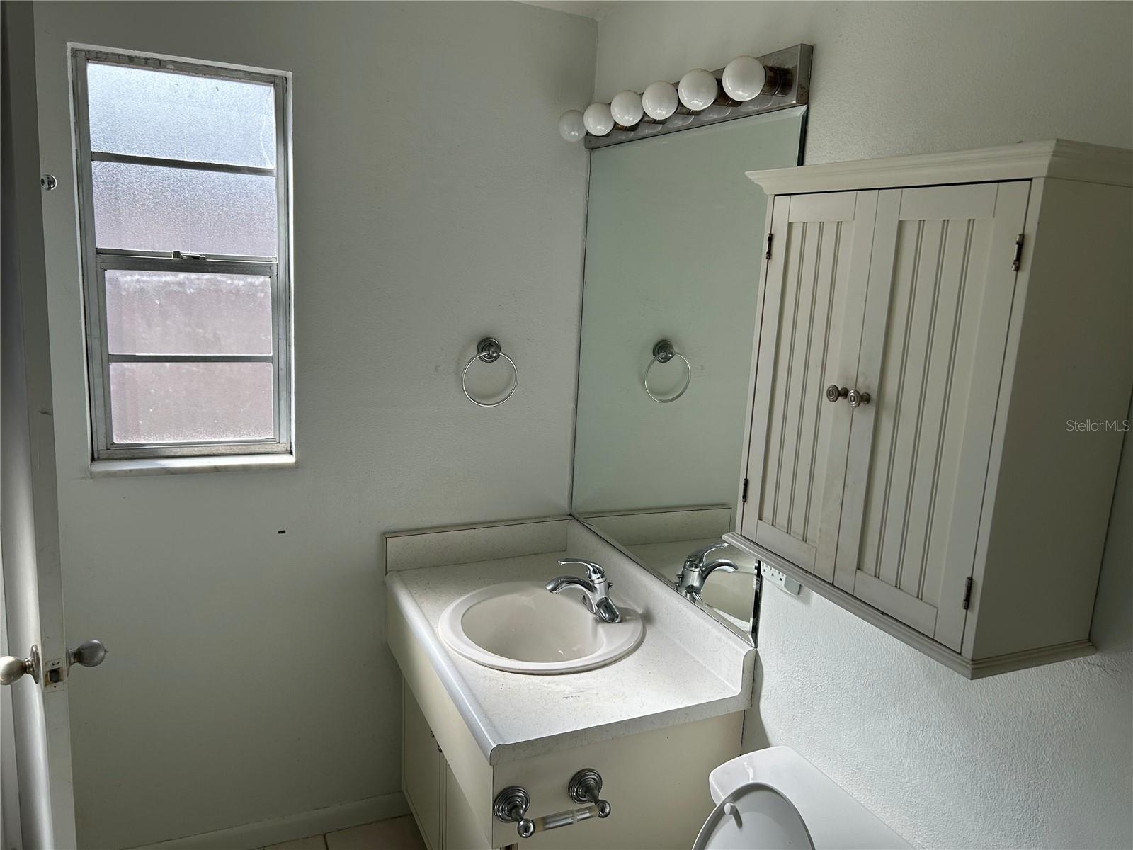 Image 21 of 46 For 1815 Lowry Avenue