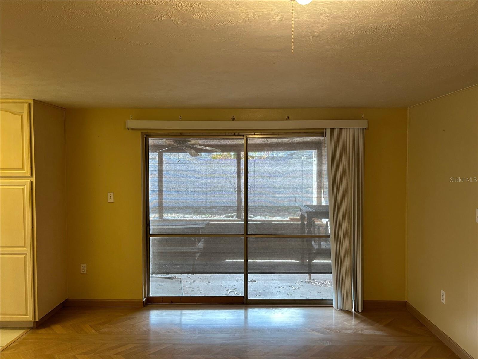 Image 23 of 46 For 1815 Lowry Avenue