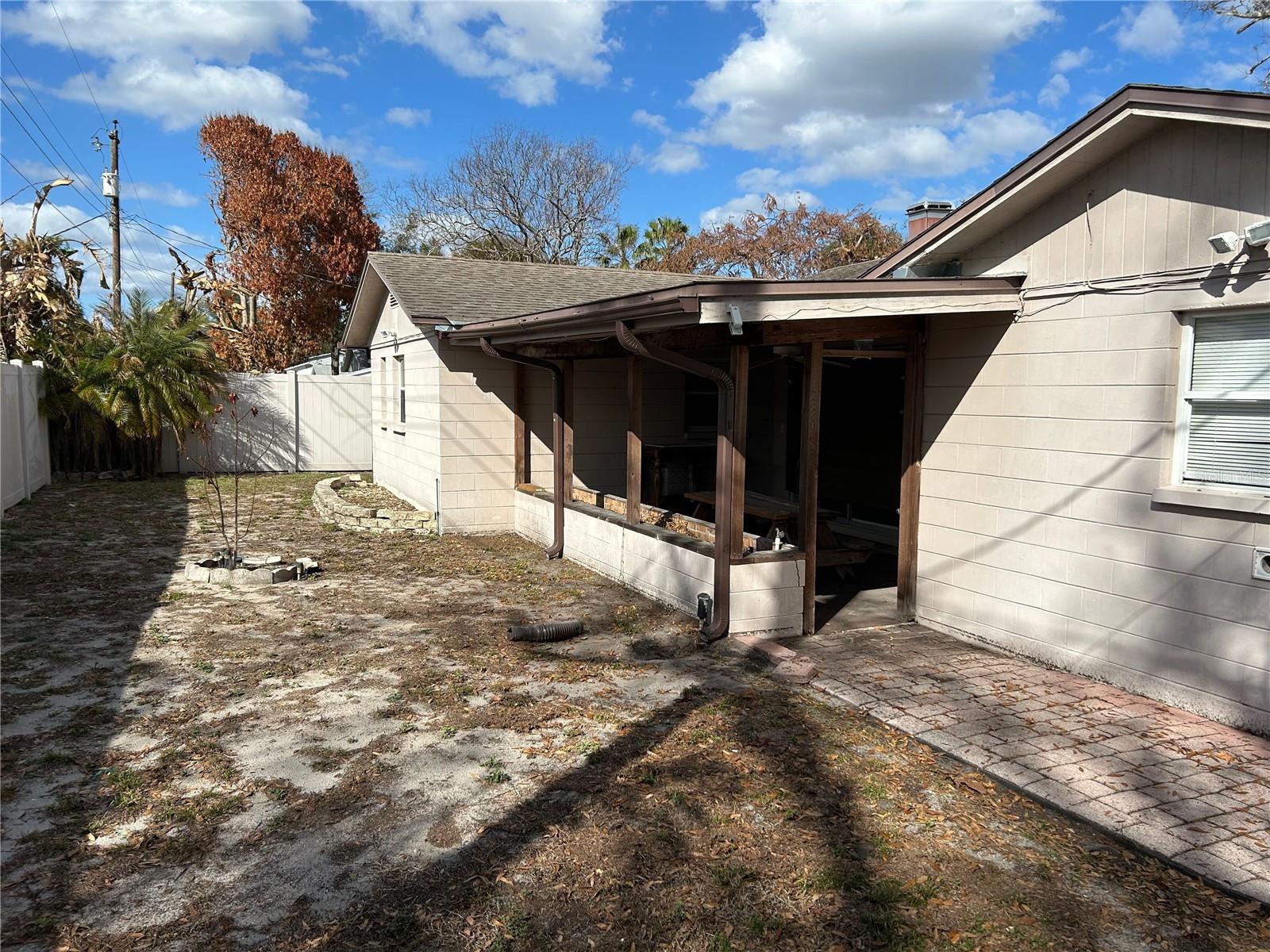 Image 29 of 46 For 1815 Lowry Avenue