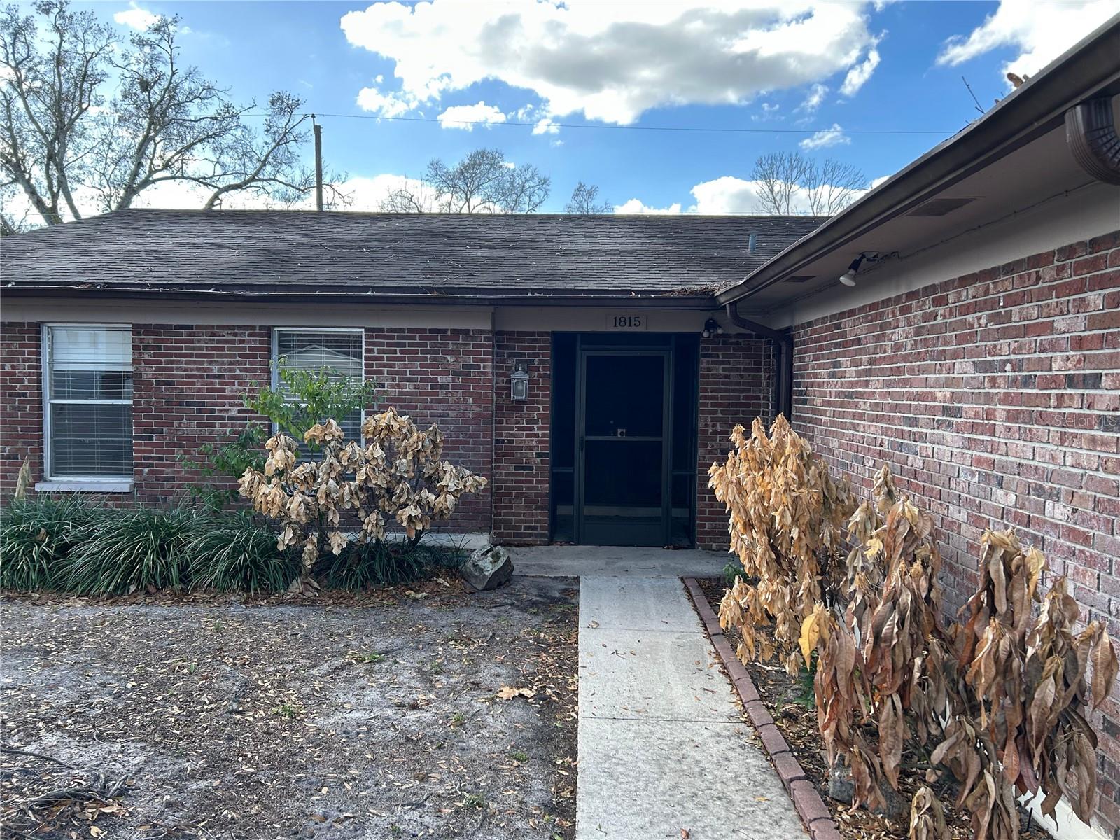 Image 3 of 46 For 1815 Lowry Avenue