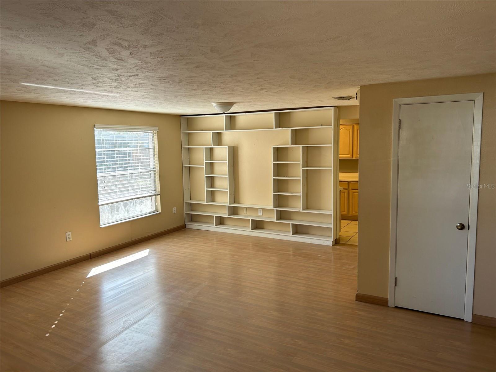 Image 40 of 46 For 1815 Lowry Avenue