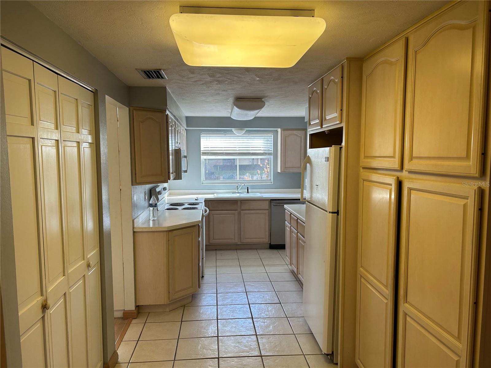 Image 46 of 46 For 1815 Lowry Avenue