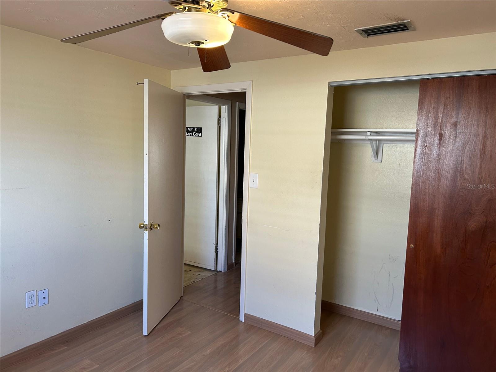 Image 8 of 46 For 1815 Lowry Avenue