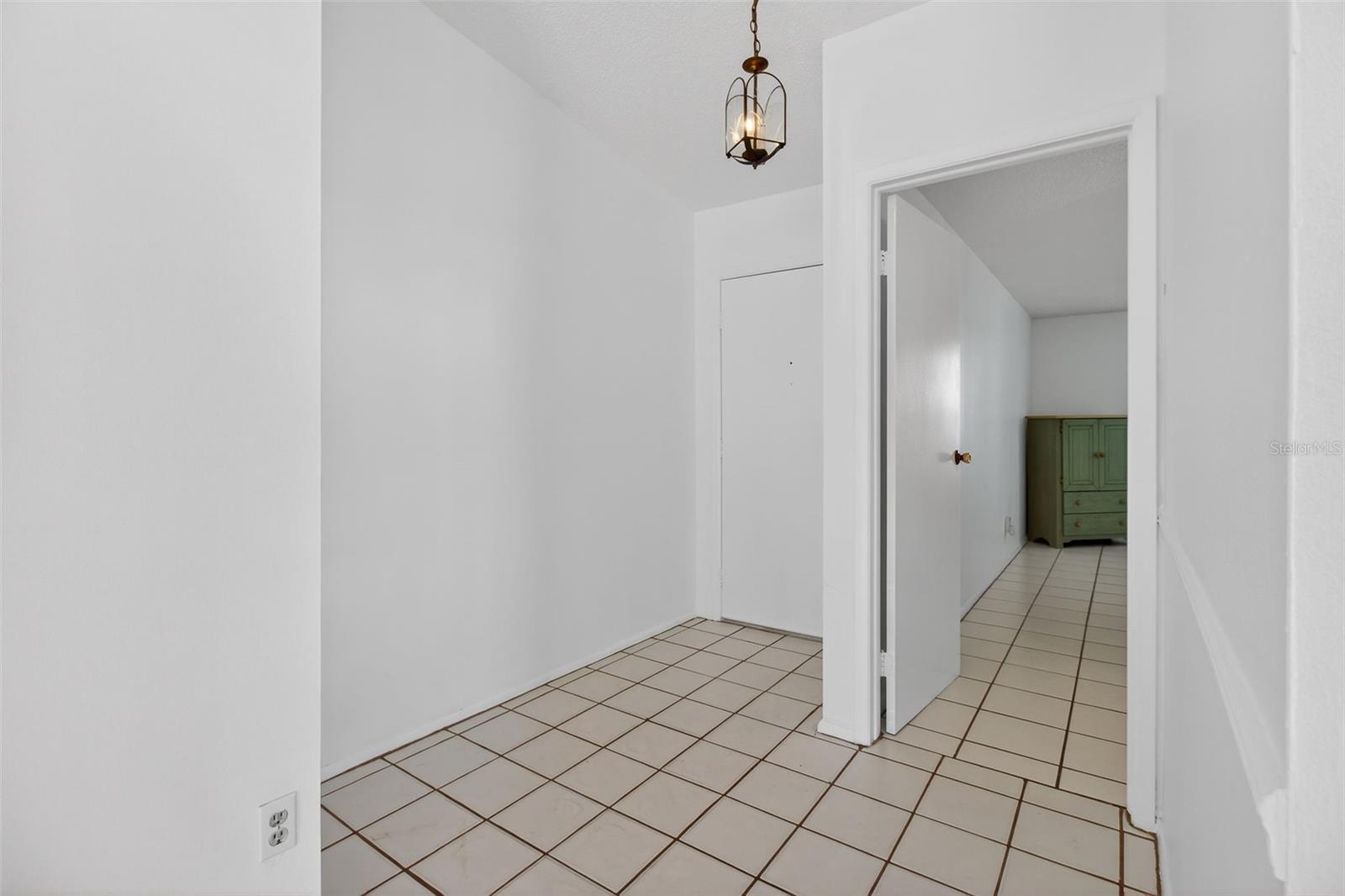 Listing photo id 15 for 215 Lake Charles Court