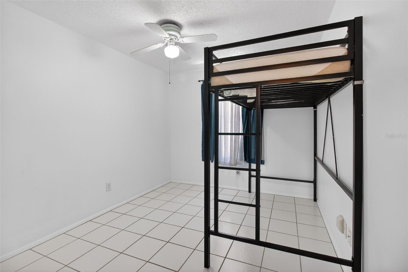 Listing photo id 20 for 215 Lake Charles Court