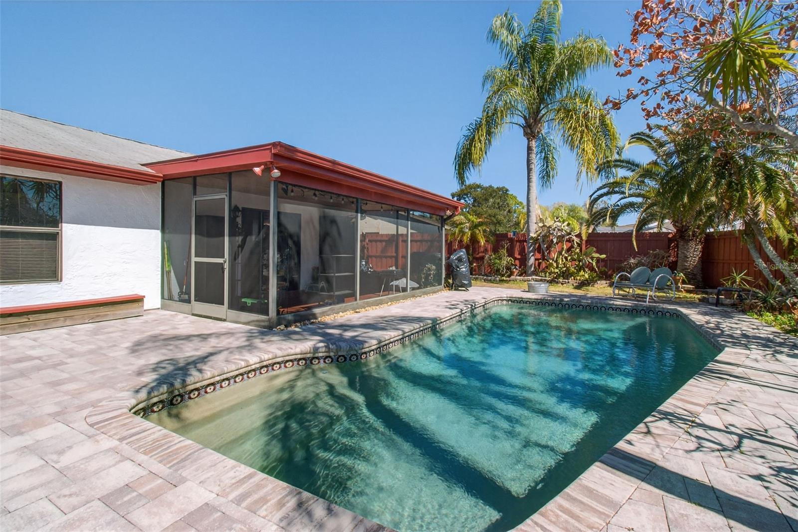 Listing photo id 30 for 215 Lake Charles Court