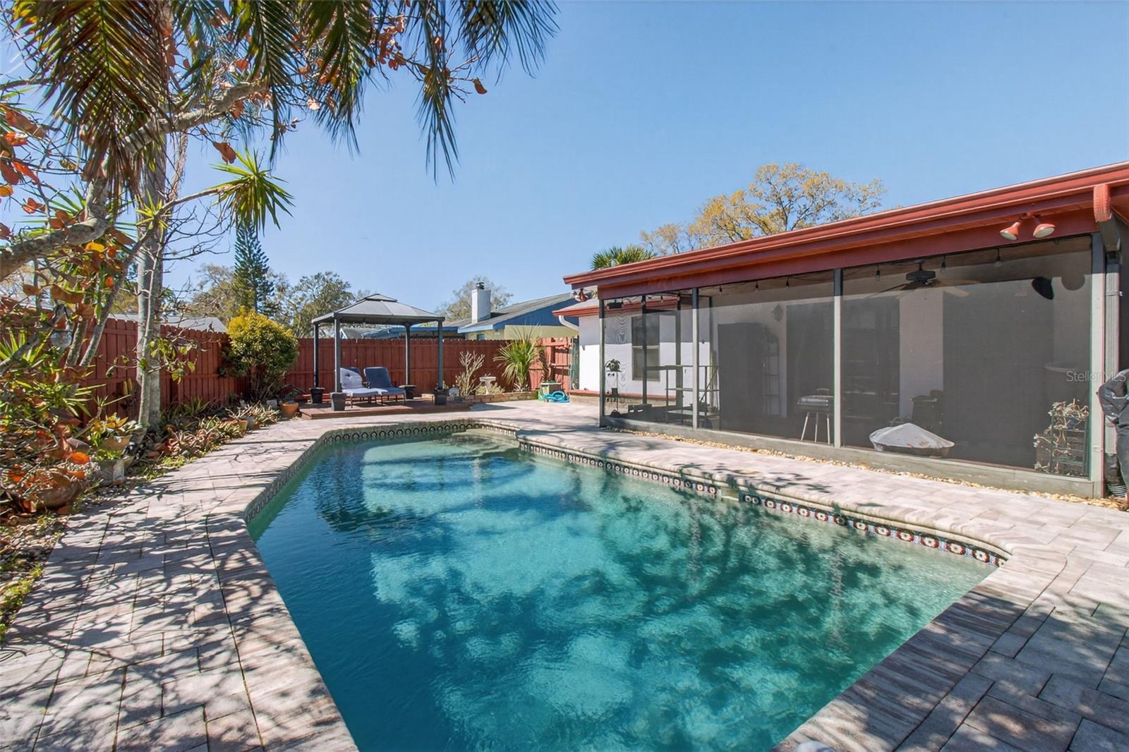 Listing photo id 32 for 215 Lake Charles Court