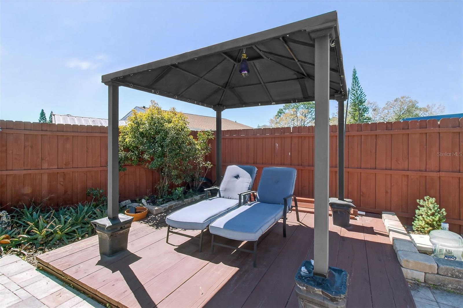 Listing photo id 34 for 215 Lake Charles Court