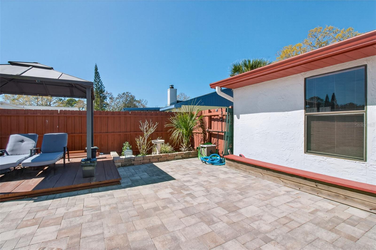 Listing photo id 35 for 215 Lake Charles Court