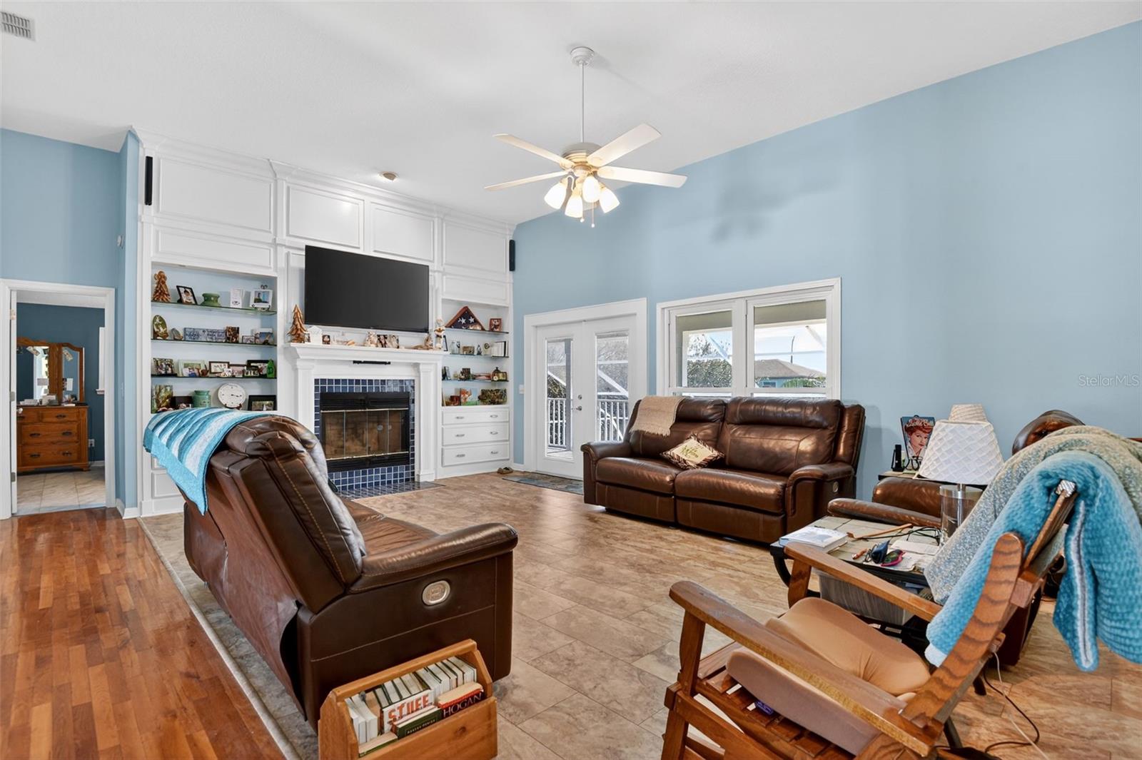 Image 12 of 17 For 49 Loggerhead Court