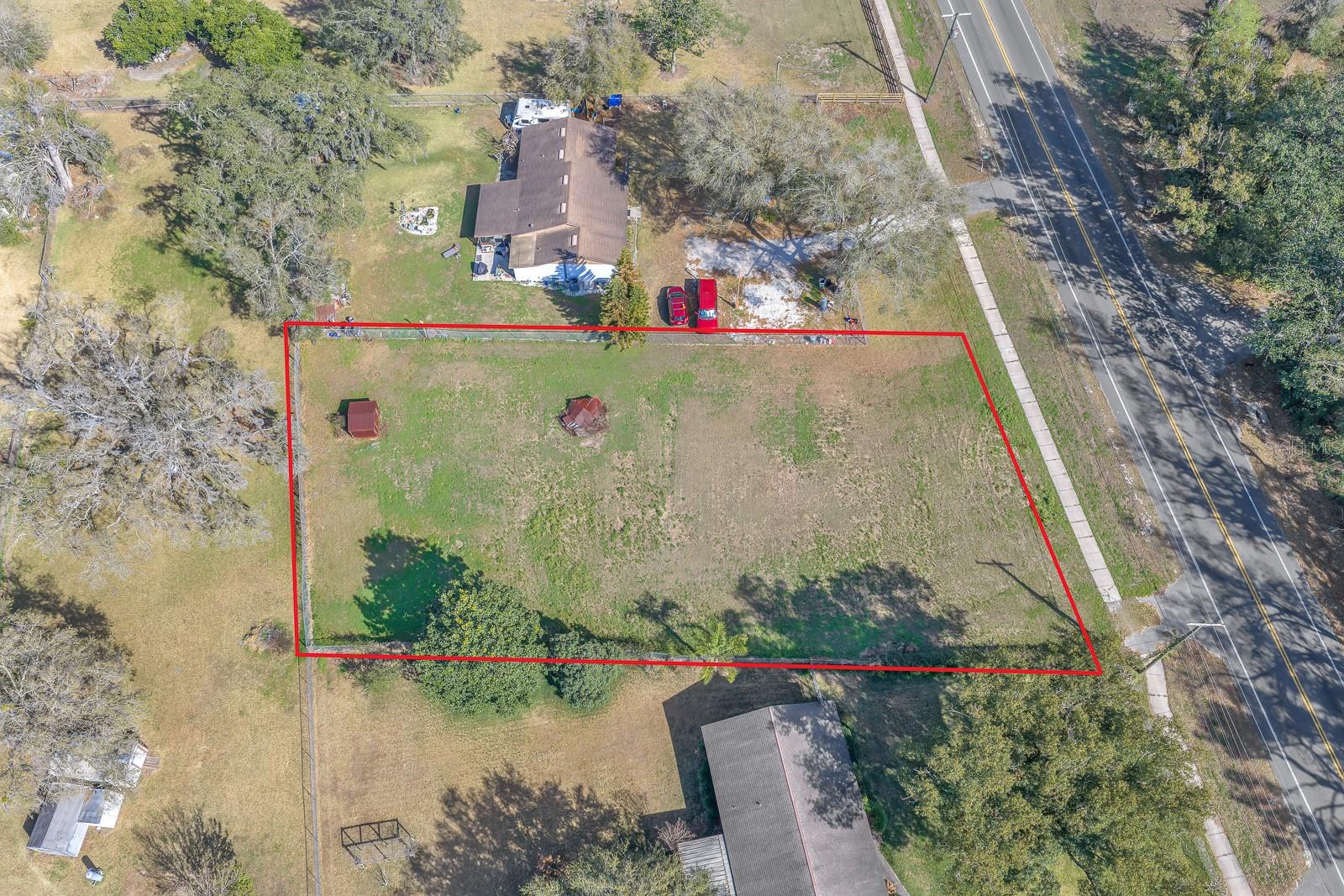 Listing photo id 3 for 13520 92 Highway