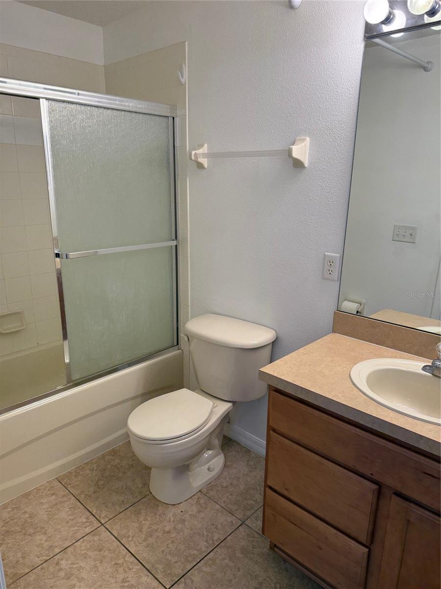 Image 16 of 20 For 2423 Middleton Grove Drive