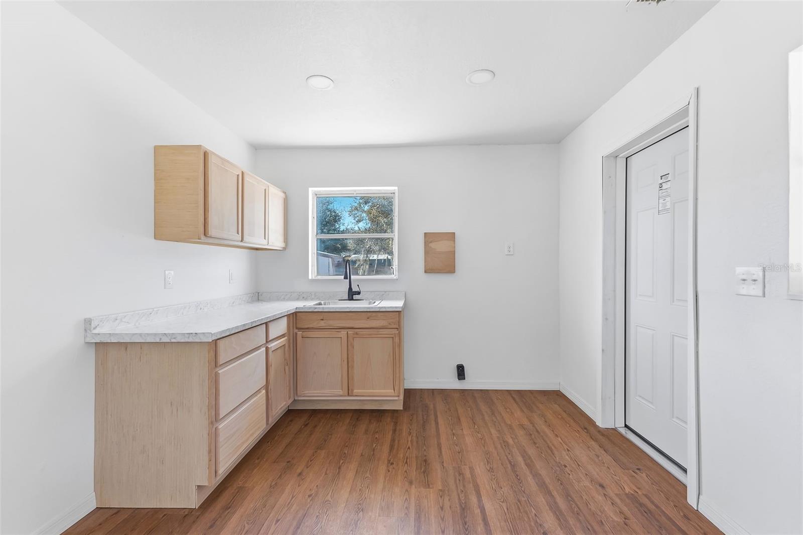 Image 15 of 25 For 34814 & 34816 Evergreen Way