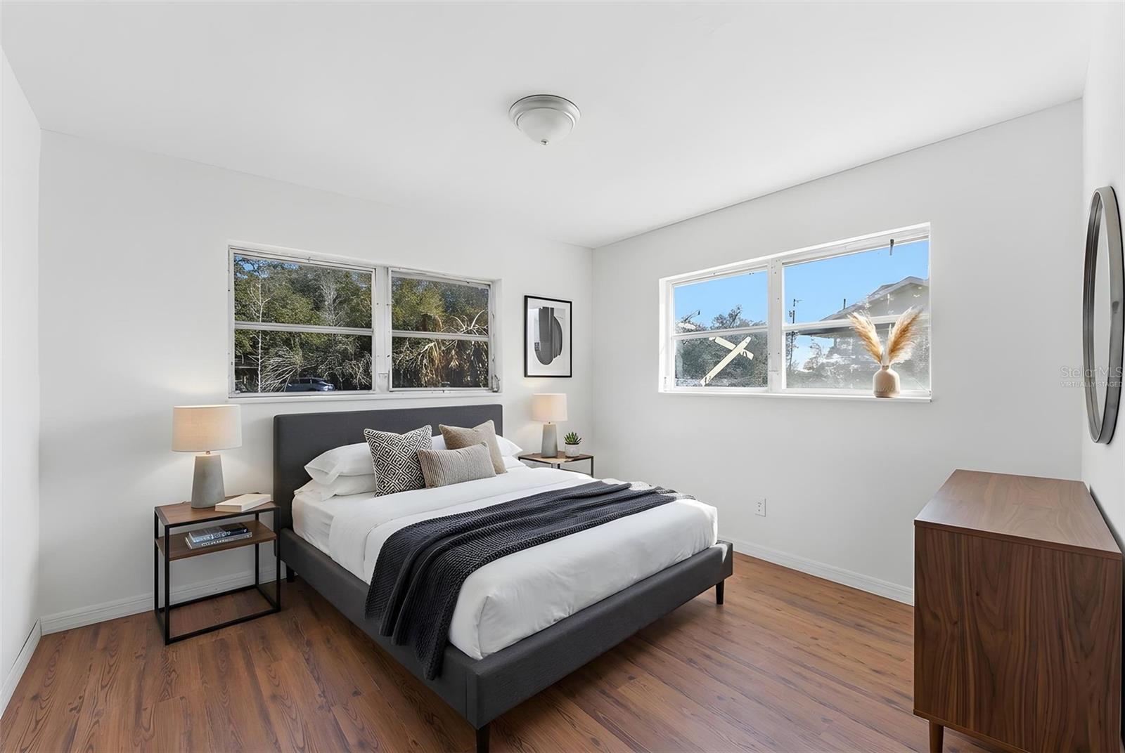 Image 16 of 25 For 34814 & 34816 Evergreen Way