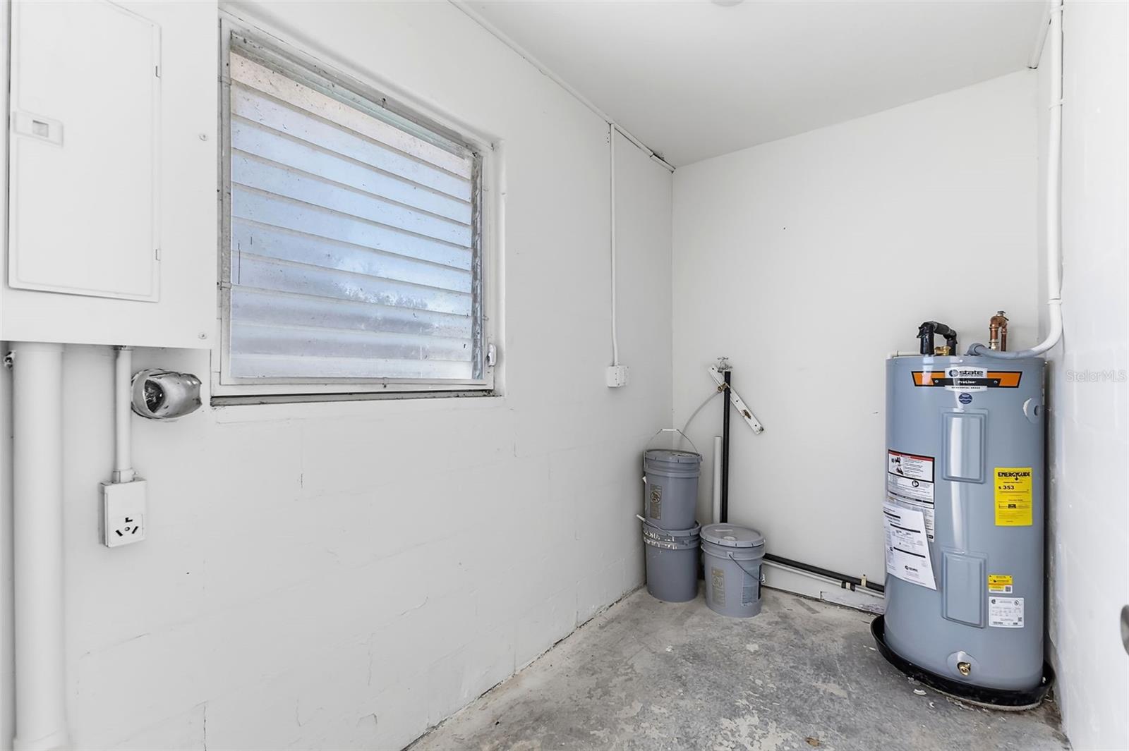 Image 20 of 25 For 34814 & 34816 Evergreen Way