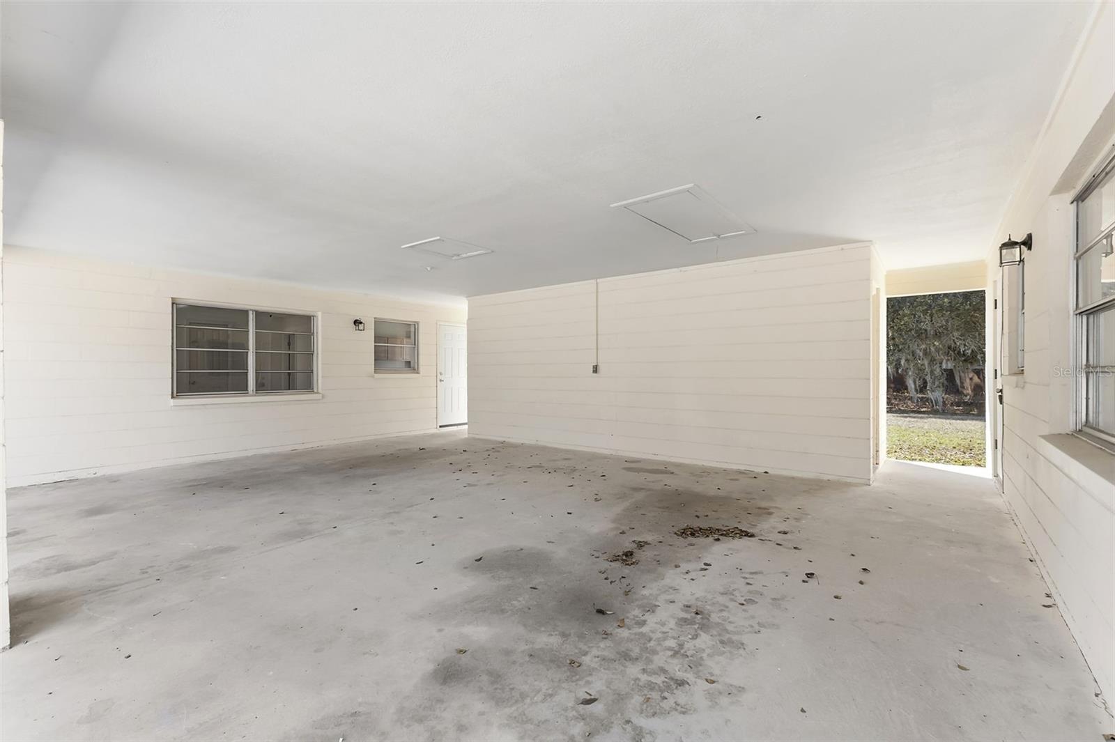 Image 22 of 25 For 34814 & 34816 Evergreen Way