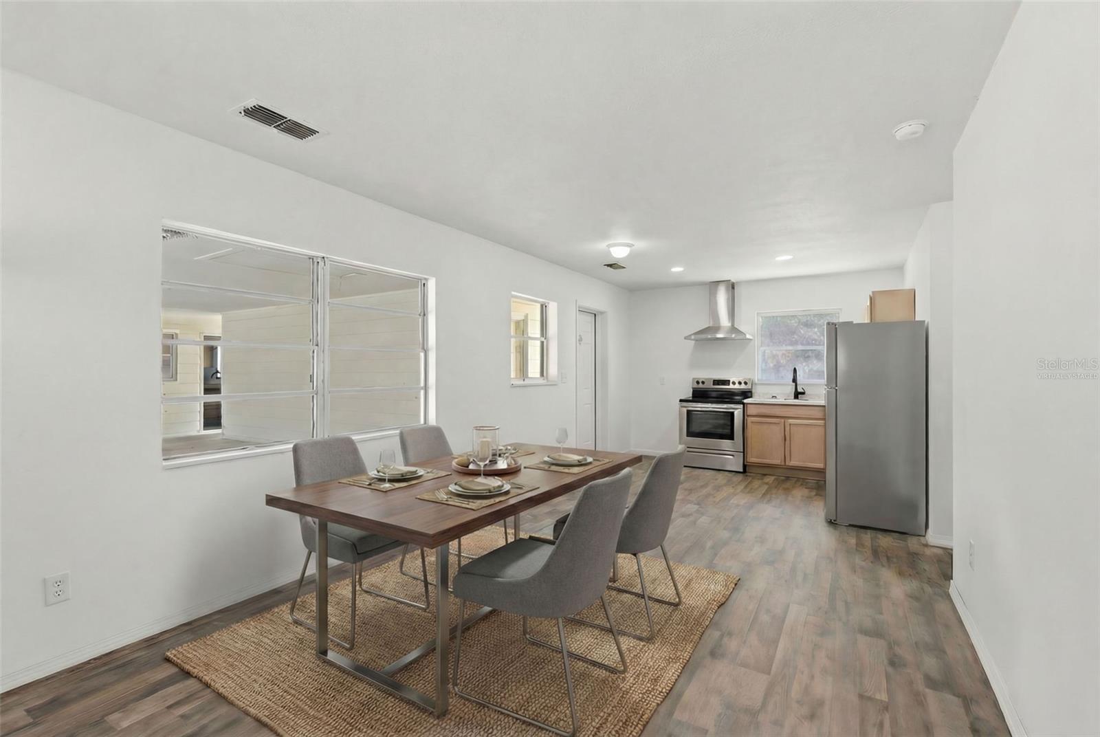 Image 5 of 25 For 34814 & 34816 Evergreen Way