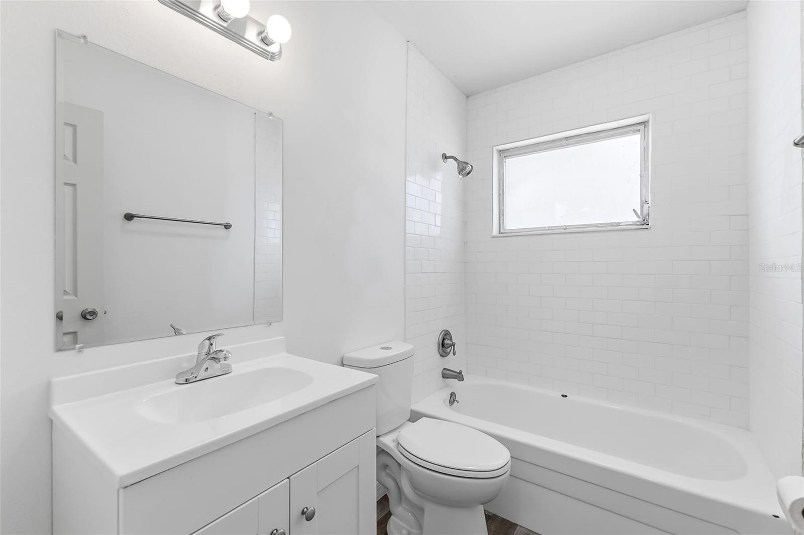 Image 8 of 25 For 34814 & 34816 Evergreen Way