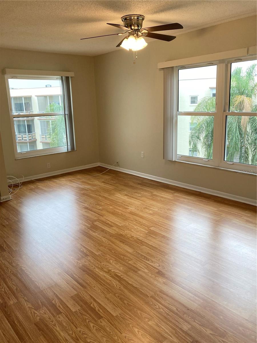 Image 13 of 42 For 5725 80th Street N 408