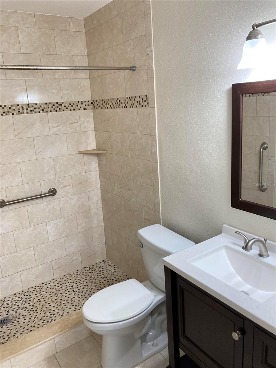 Image 18 of 42 For 5725 80th Street N 408