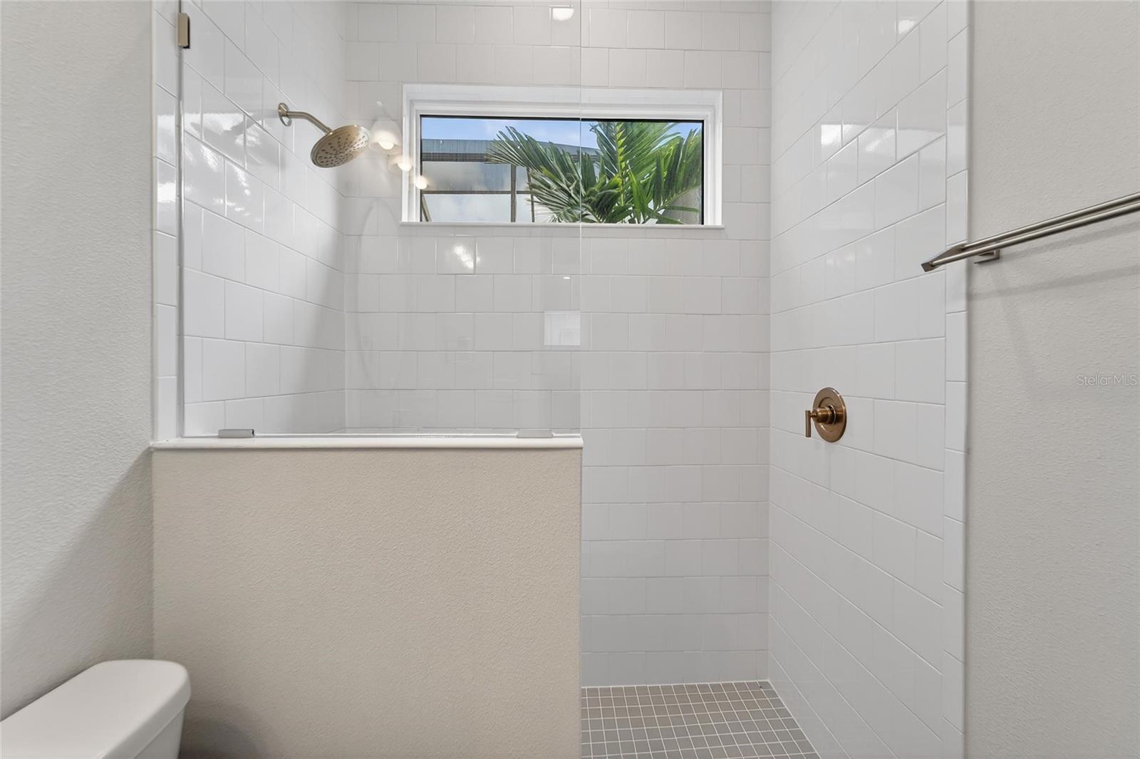 Listing photo id 16 for 5917 Cat Claw Lane