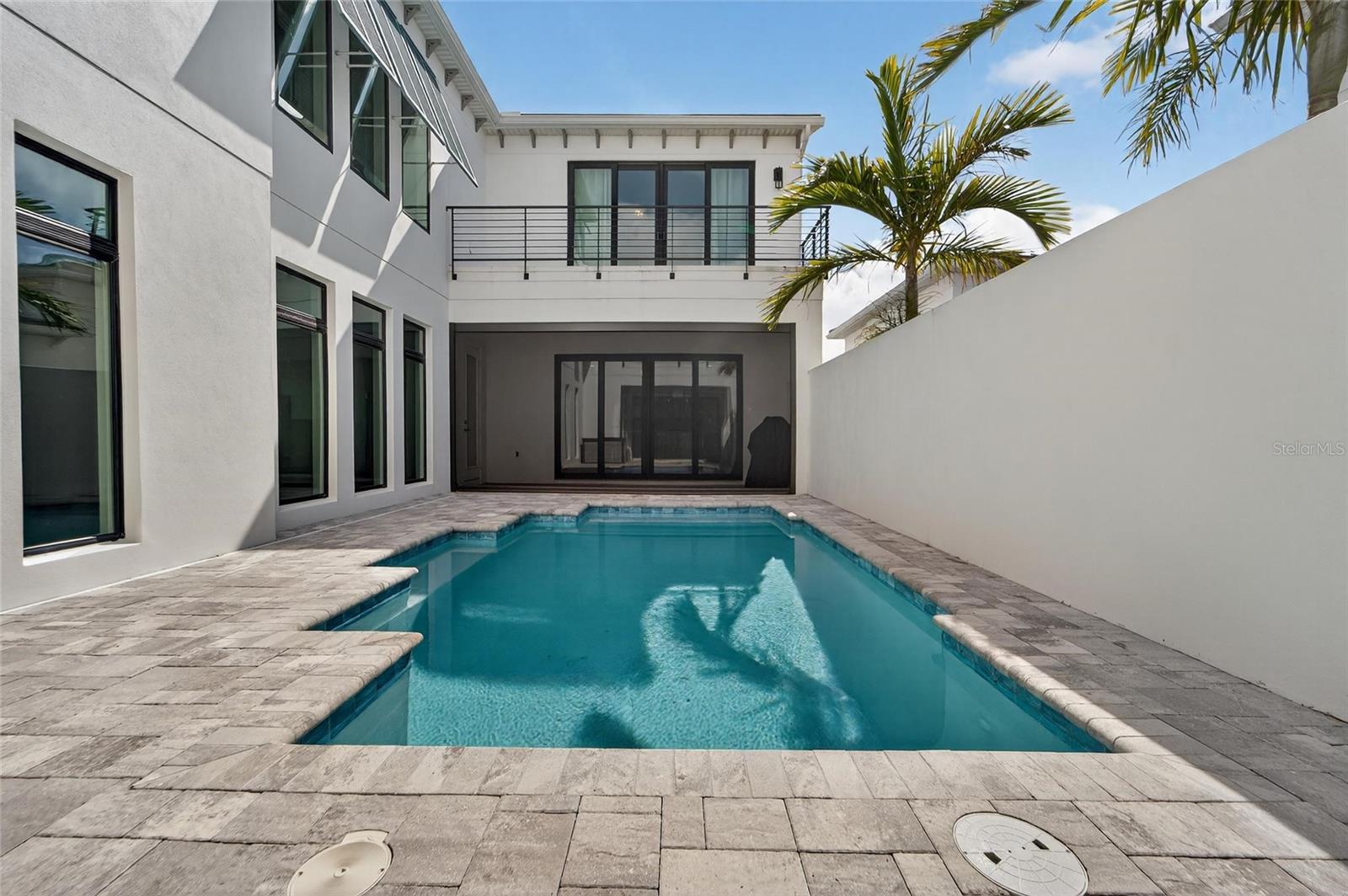 Listing photo id 0 for 5917 Cat Claw Lane