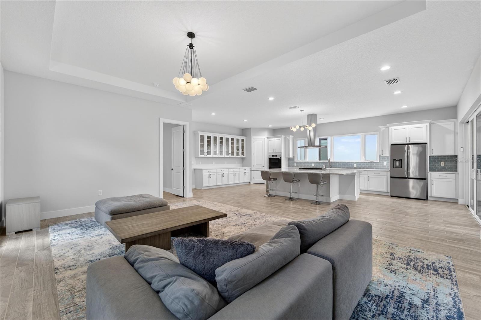 Listing photo id 18 for 5917 Cat Claw Lane