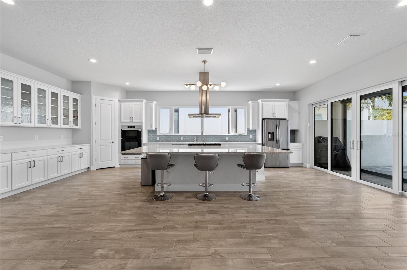 Listing photo id 21 for 5917 Cat Claw Lane