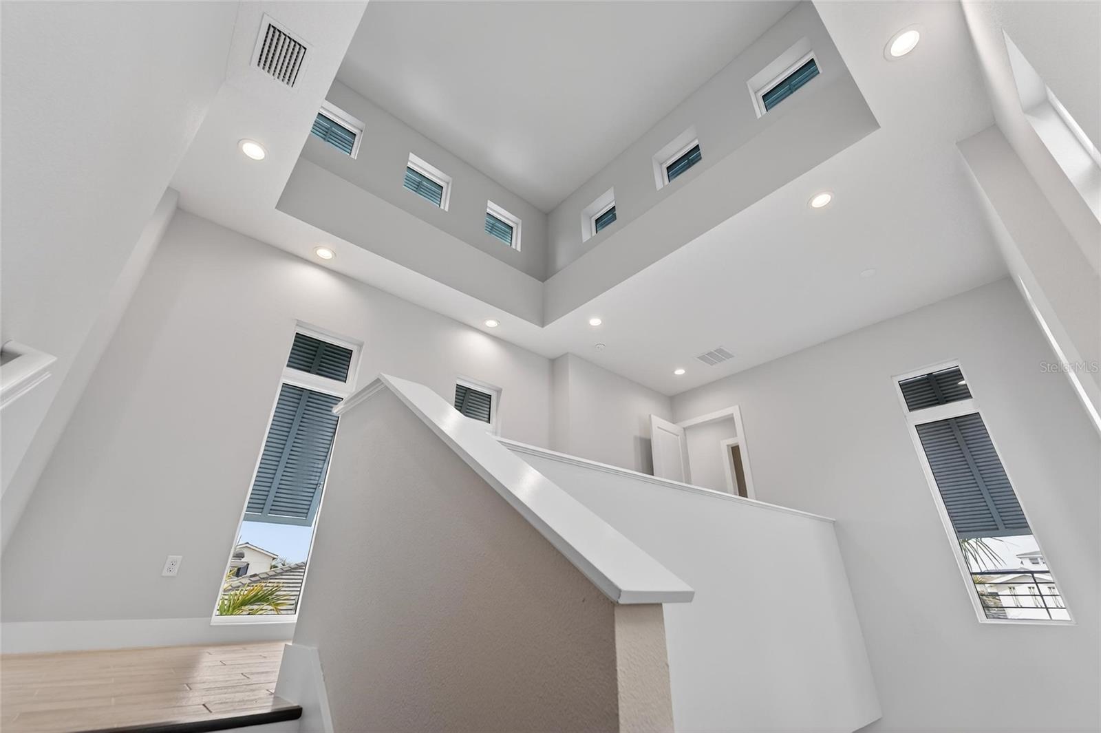 Listing photo id 42 for 5917 Cat Claw Lane