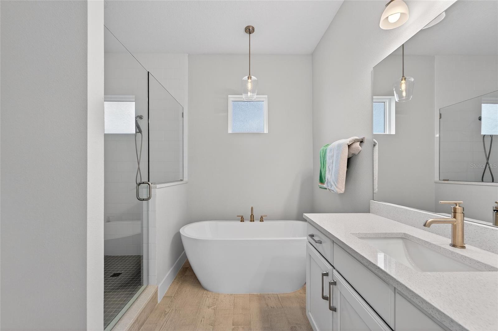 Listing photo id 47 for 5917 Cat Claw Lane