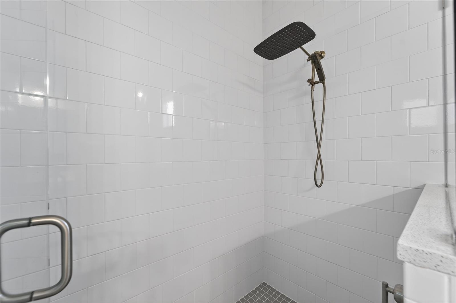 Listing photo id 49 for 5917 Cat Claw Lane