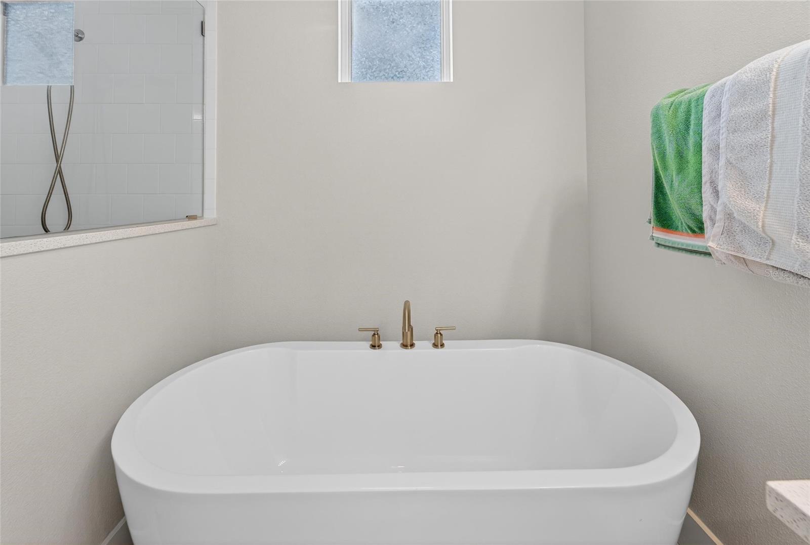 Listing photo id 50 for 5917 Cat Claw Lane