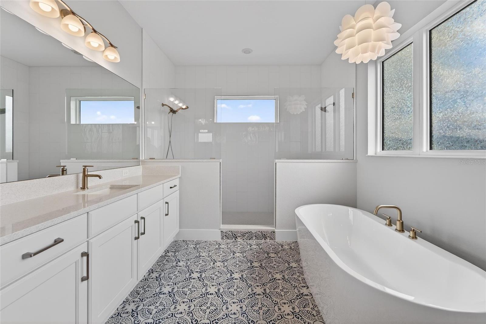 Listing photo id 72 for 5917 Cat Claw Lane