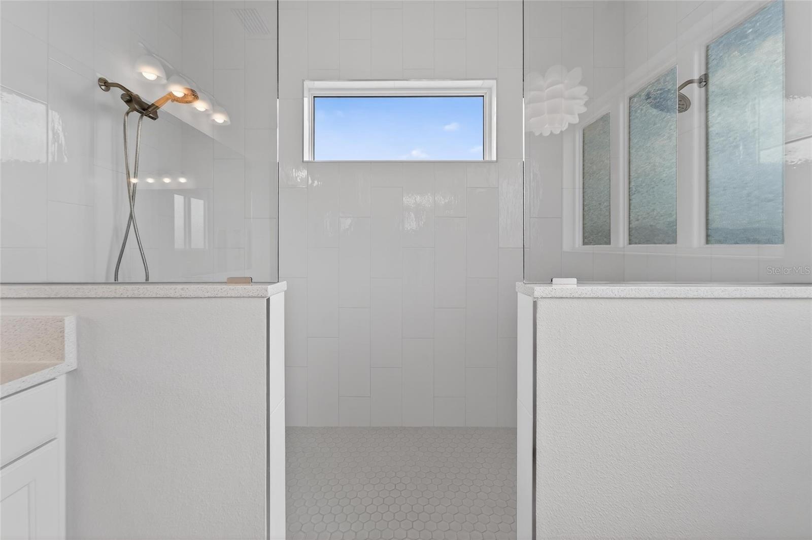 Listing photo id 76 for 5917 Cat Claw Lane