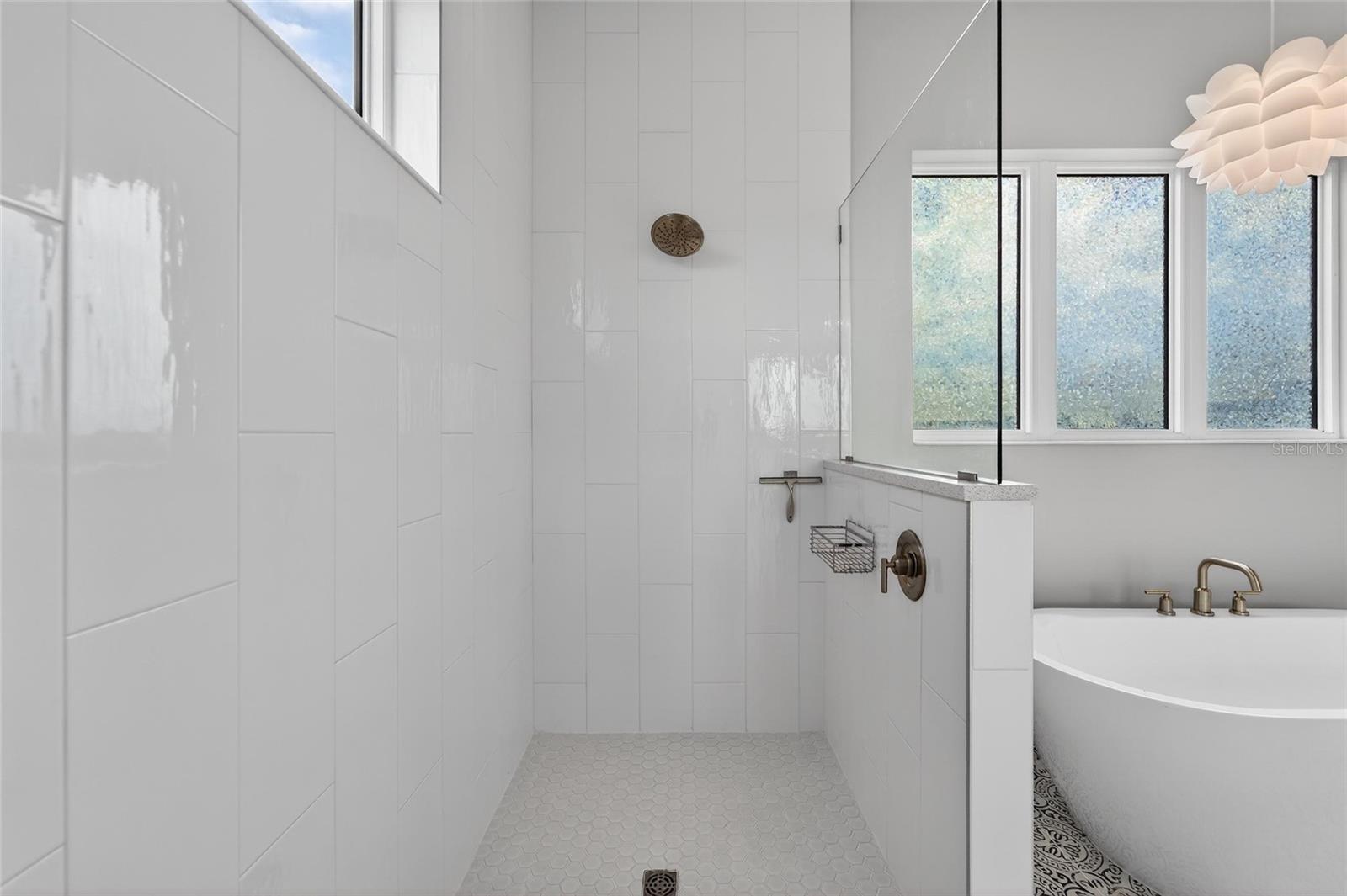 Listing photo id 77 for 5917 Cat Claw Lane