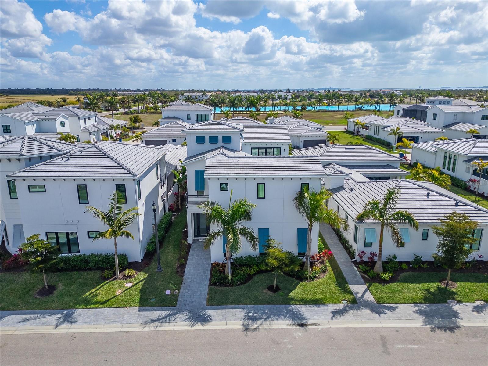 Listing photo id 89 for 5917 Cat Claw Lane