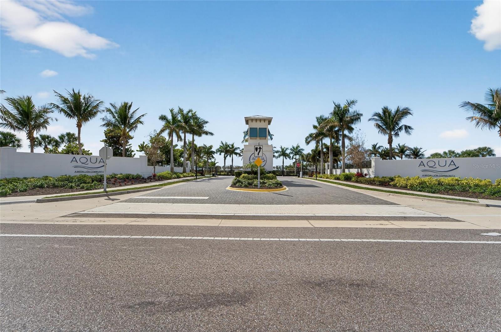 Listing photo id 93 for 5917 Cat Claw Lane