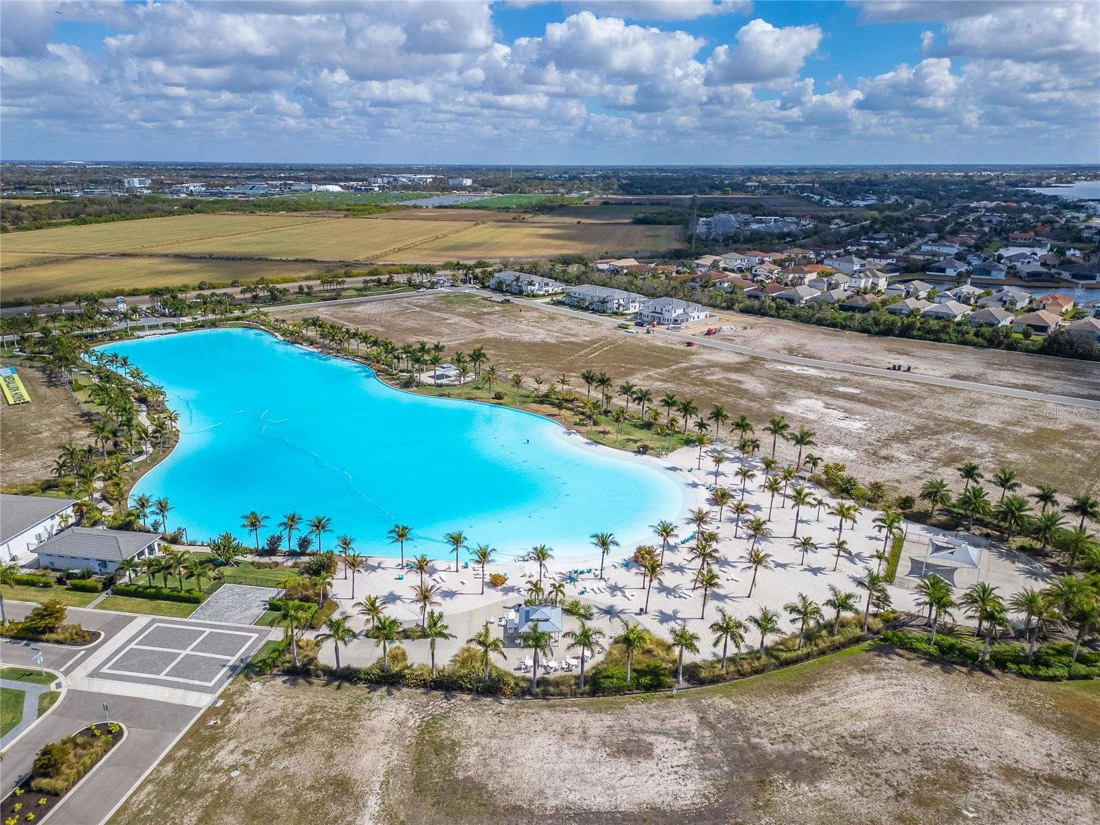 Listing photo id 97 for 5917 Cat Claw Lane