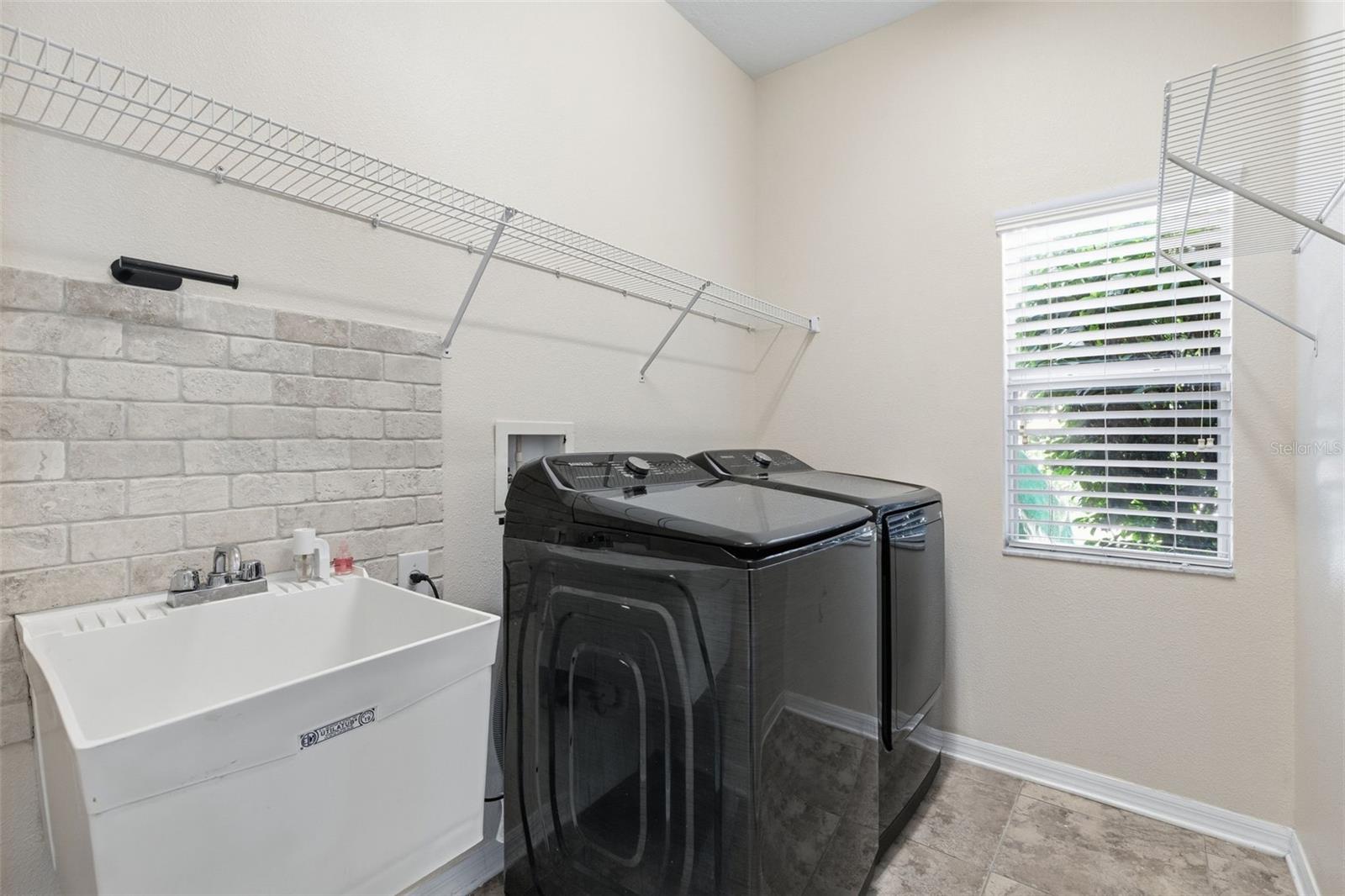 Image 20 of 64 For 11144 Oyster Bay Circle