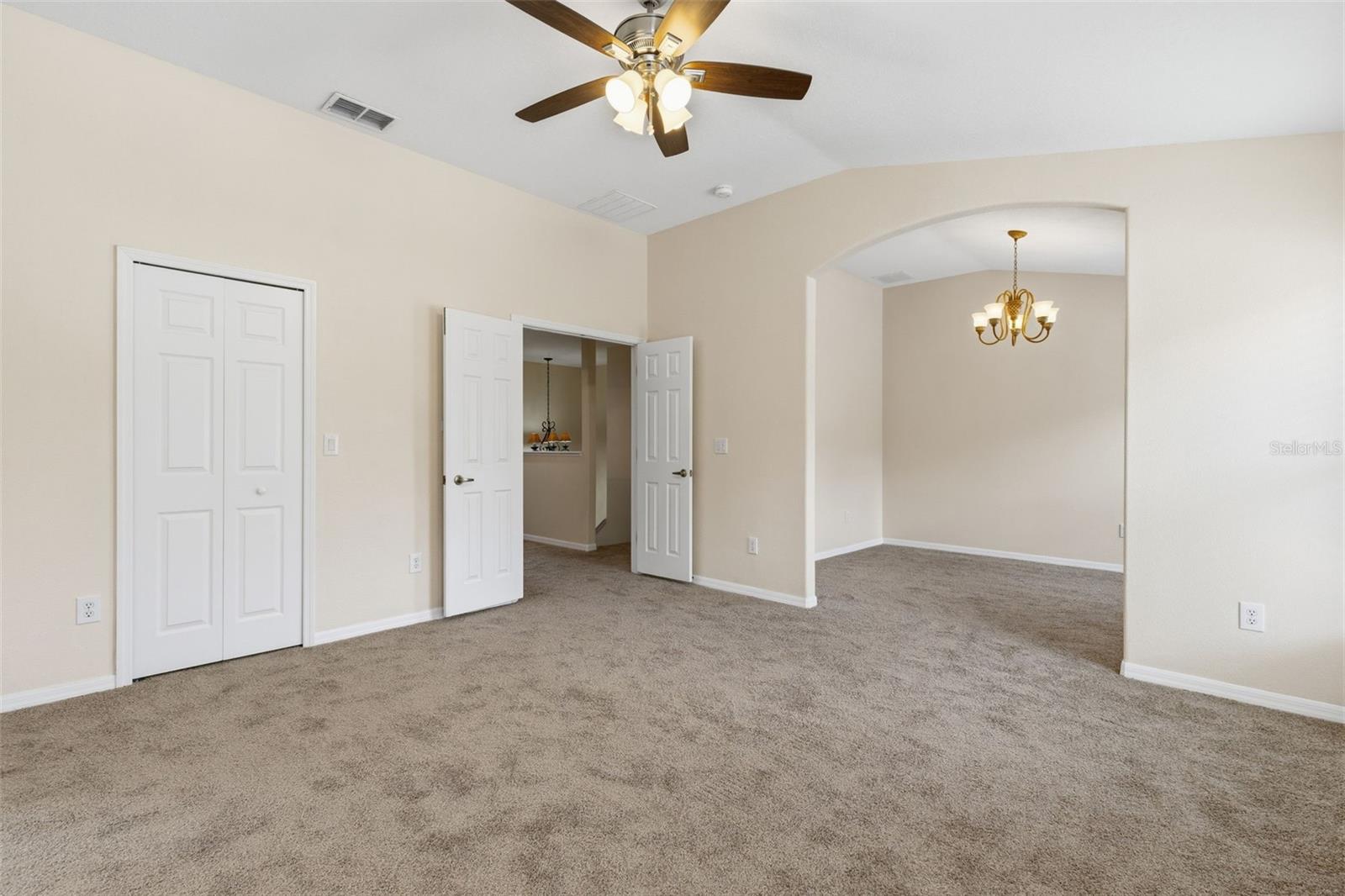 Image 24 of 64 For 11144 Oyster Bay Circle