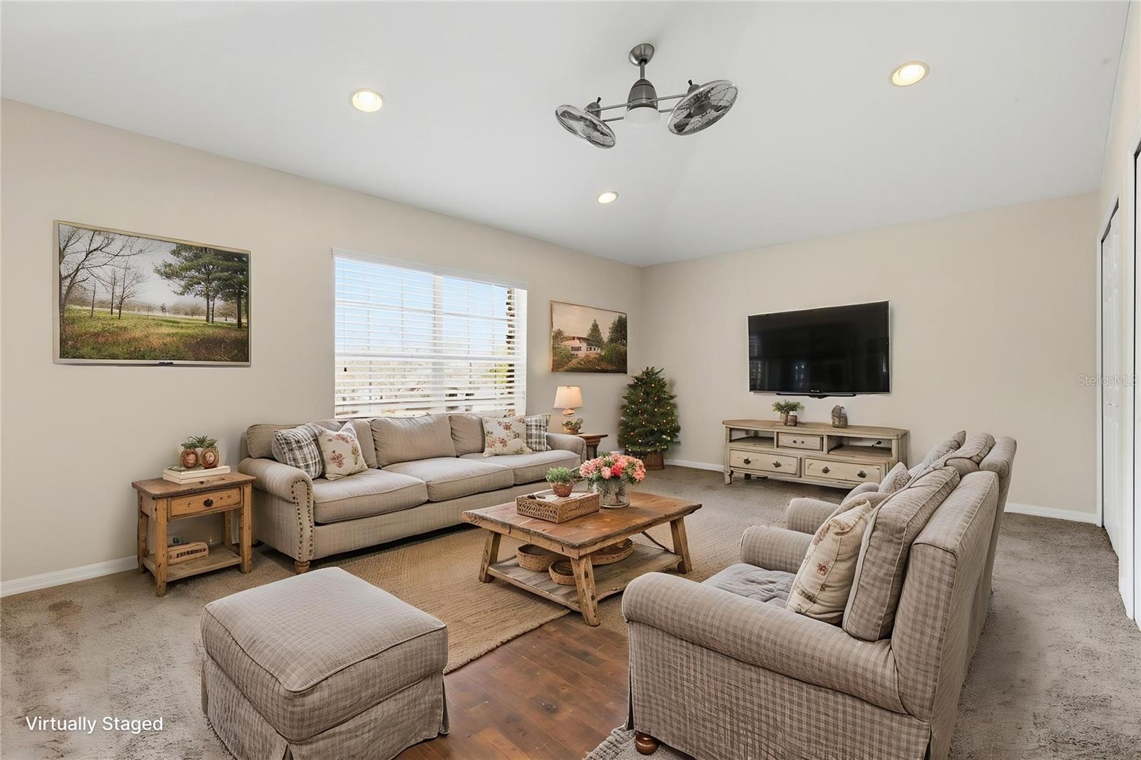 Image 29 of 64 For 11144 Oyster Bay Circle