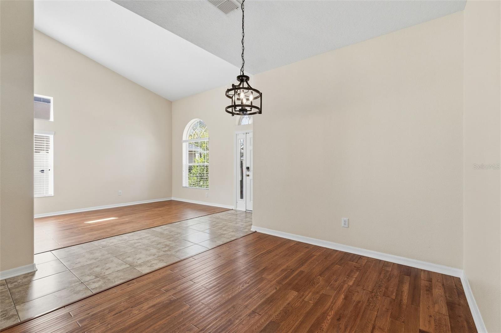 Image 6 of 64 For 11144 Oyster Bay Circle