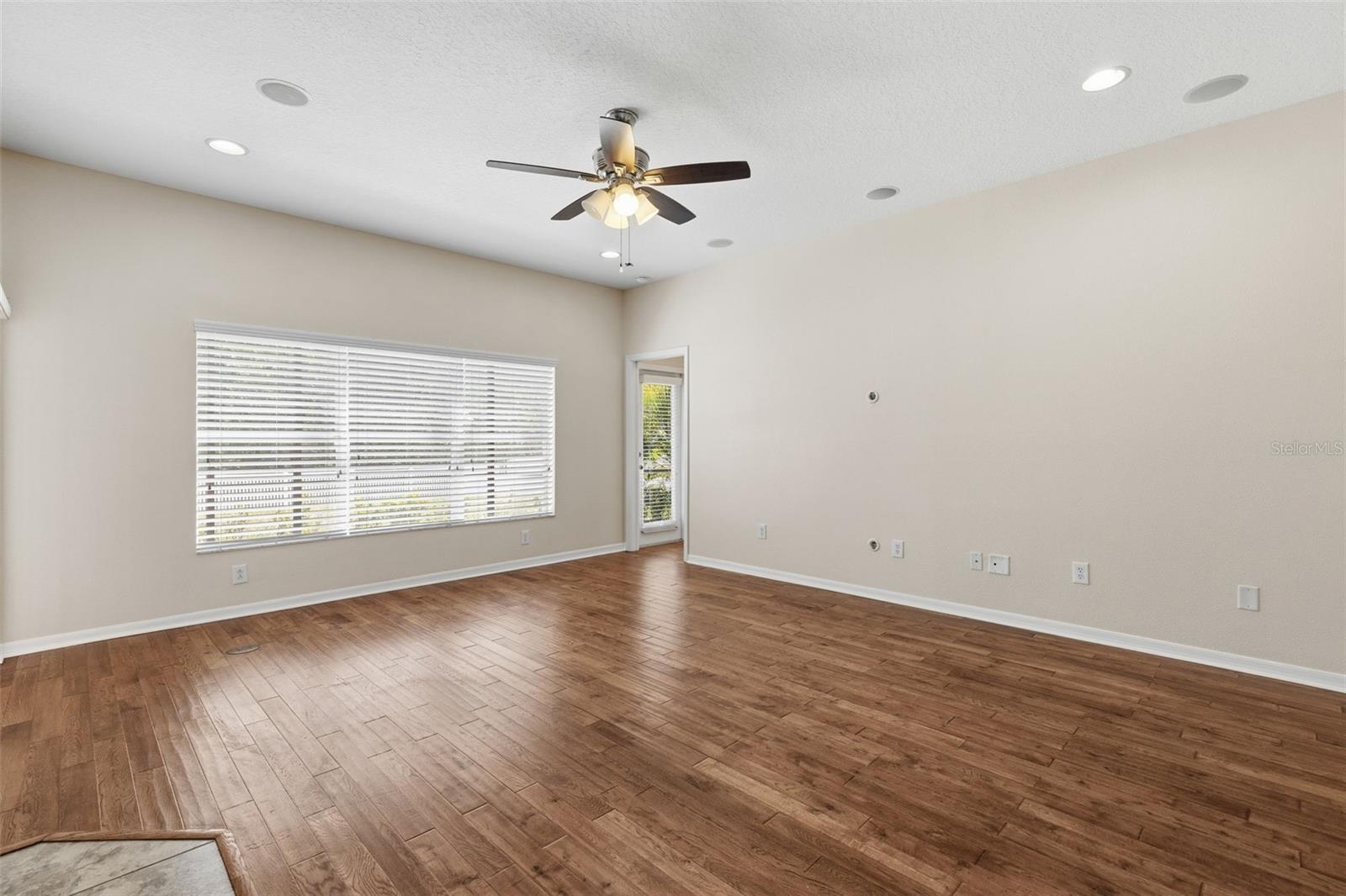 Image 9 of 64 For 11144 Oyster Bay Circle