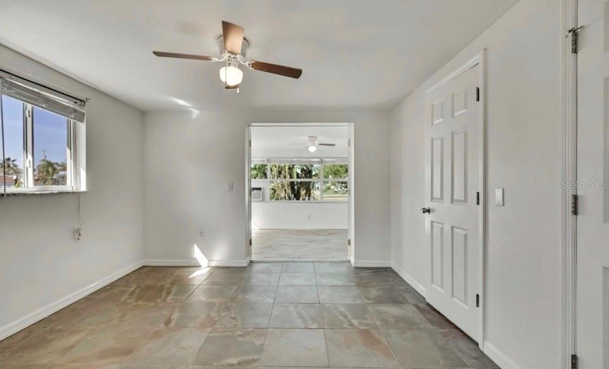 Image 17 of 41 For 12527 1st Isle