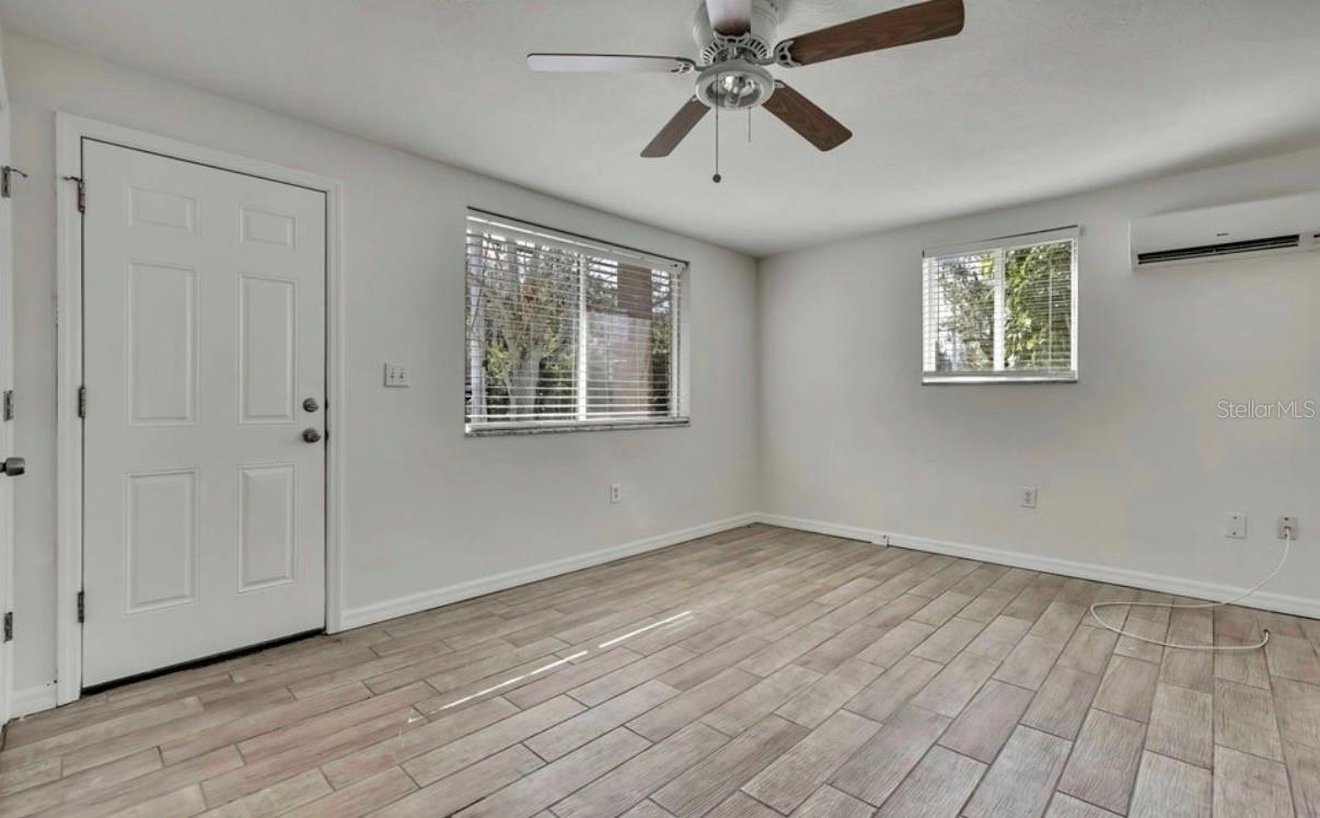 Image 21 of 41 For 12527 1st Isle