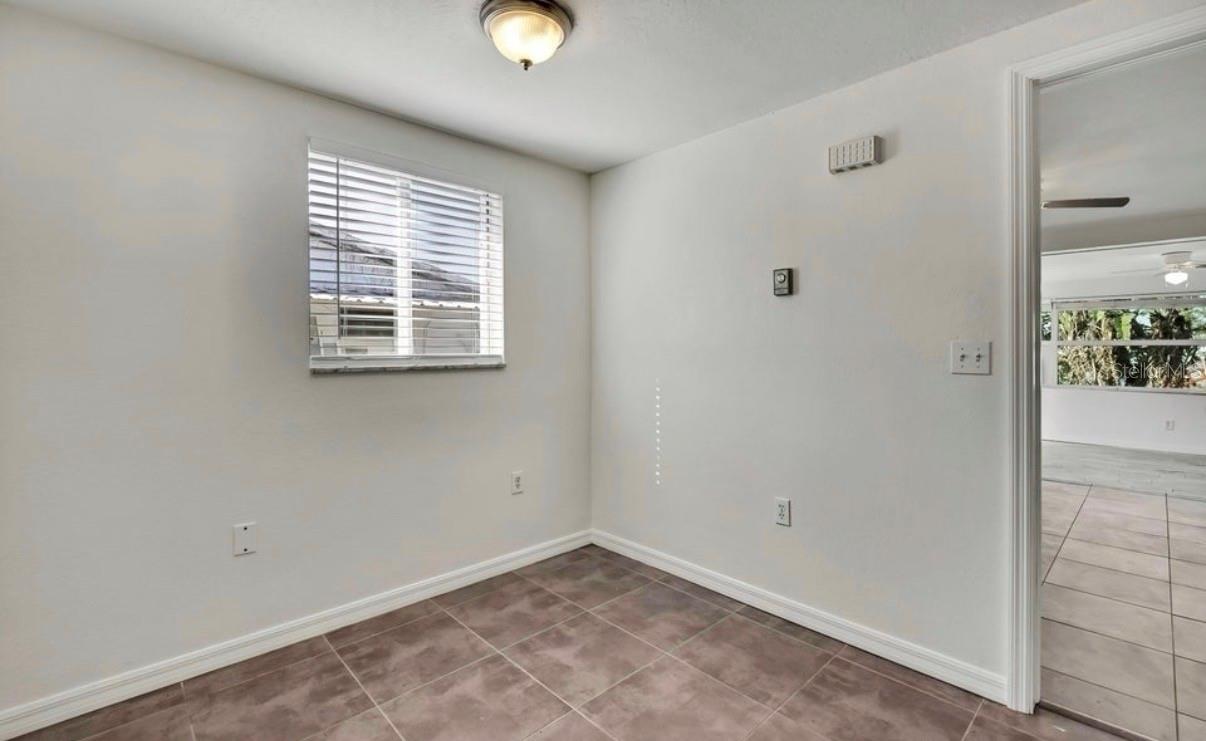 Image 25 of 41 For 12527 1st Isle