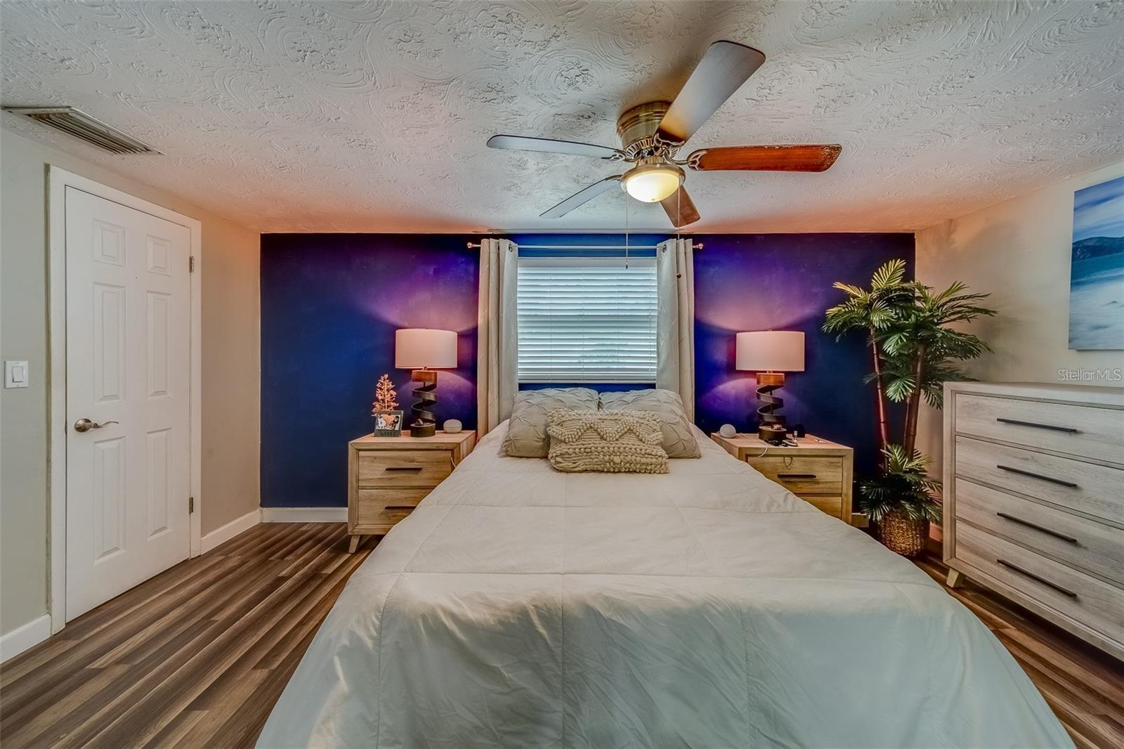 Image 19 of 64 For 2646 Albion Street