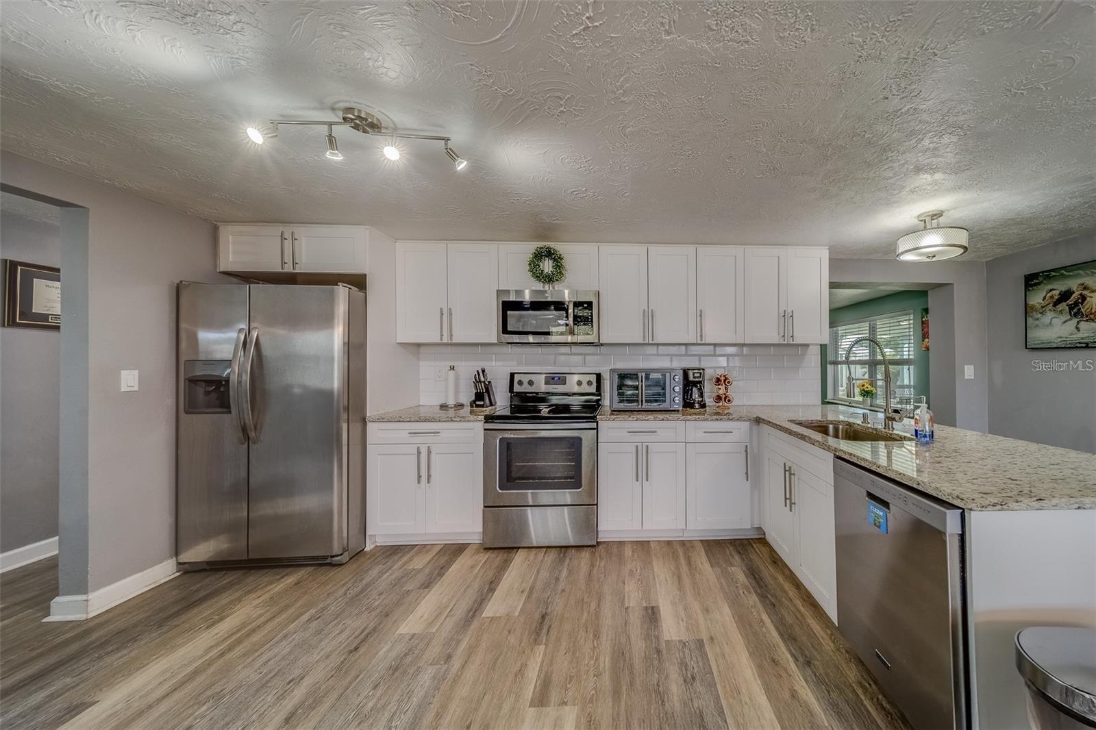 Image 2 of 64 For 2646 Albion Street