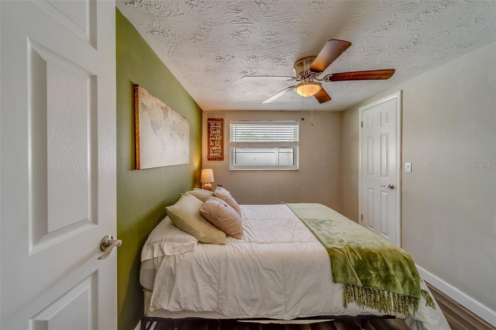 Image 28 of 64 For 2646 Albion Street